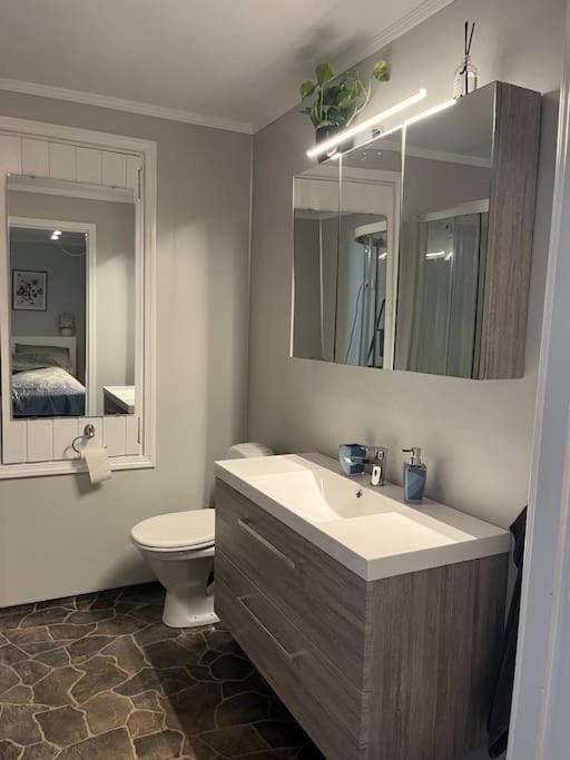 Cozy Ground Floor Apartment ทรอมโซ ภายนอก รูปภาพ